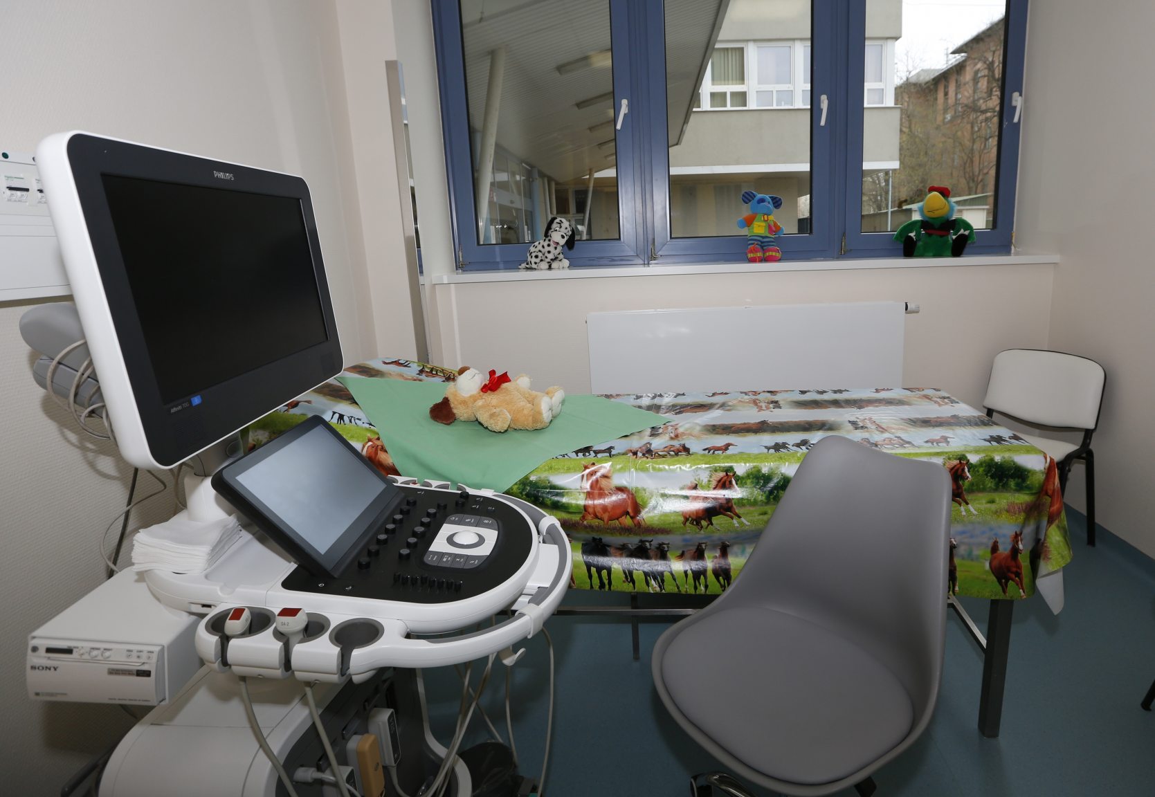 Felújított Gyermek ambulancia Ultrahang géppel