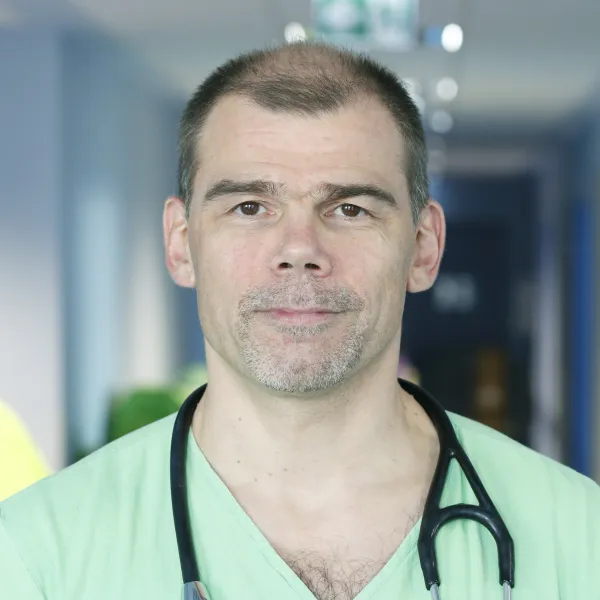 dr. Piróth Zsolt portré